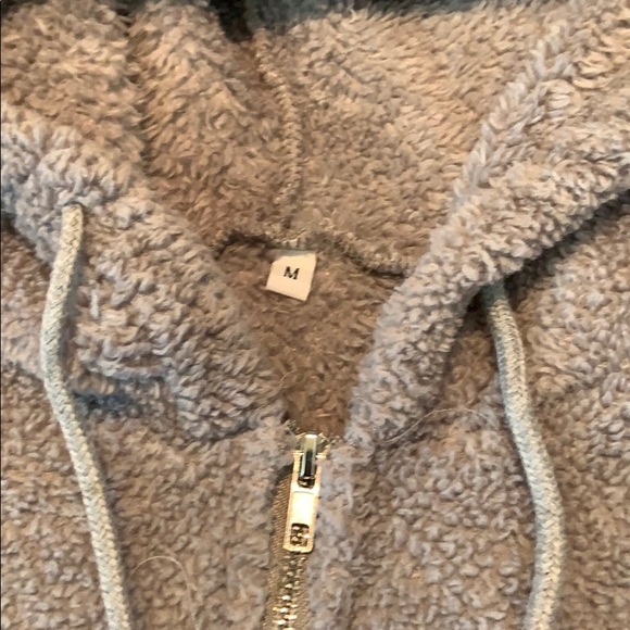 Light grey pullover - Picture 2 of 4